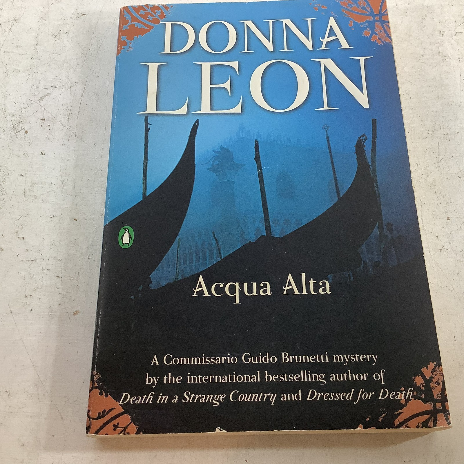 Donna Leon lot of 8 Commissario Guido Brunetti Mystery Series Trade PB Like New