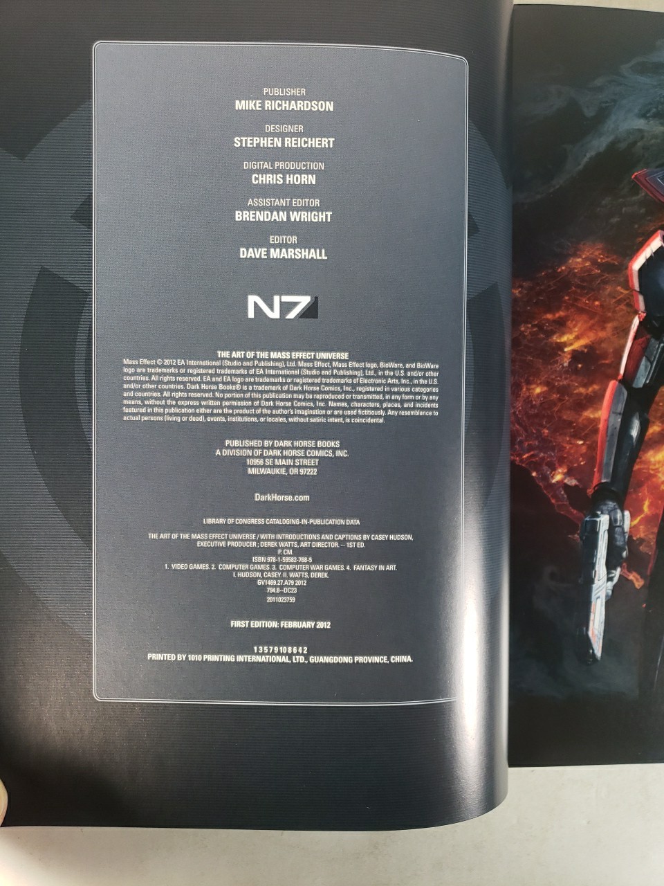 The Art of The Mass Effect Universe – Hardcover By Casey Hudson – First Edition