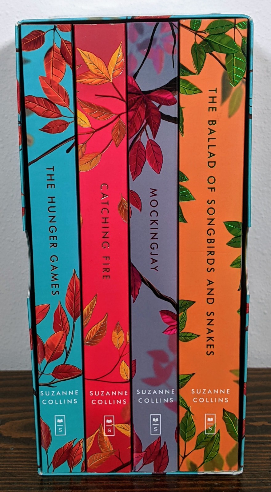 The Deluxe Hunger Games Collection 4-Book Set *Open Box* Brand New