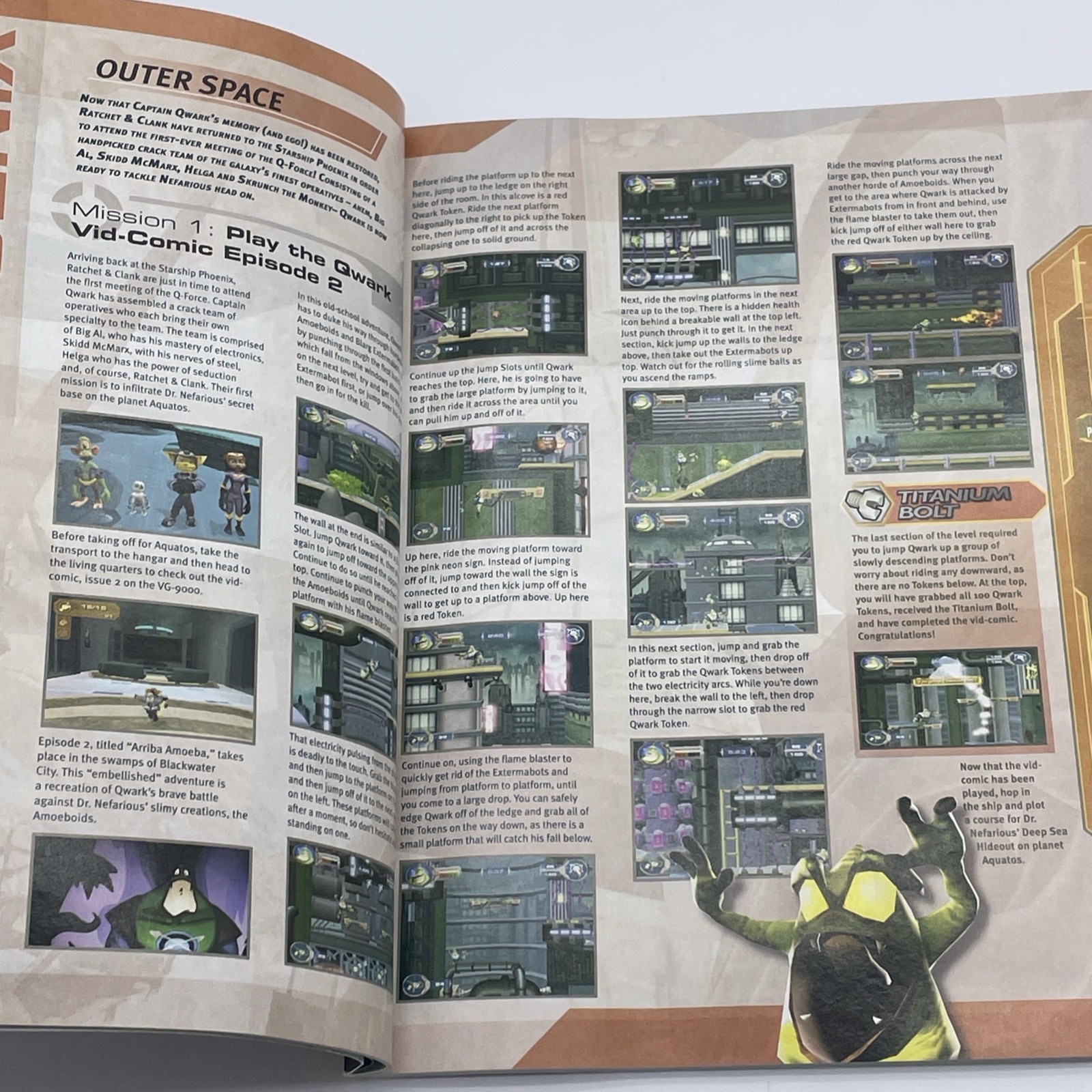 Ratchet and Clank Up Your Arsenal Strategy Guide by Brady Games