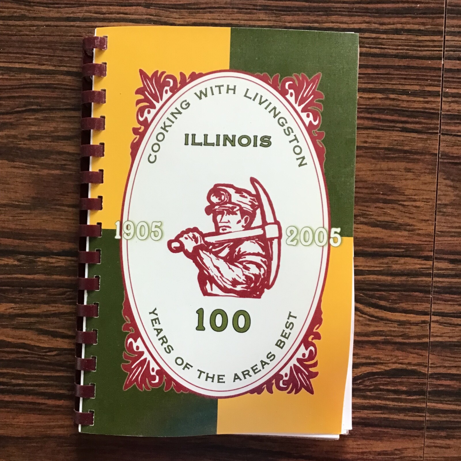Livingston Illinois Centennial Committee 2005 Cookbook. SEE INDEX PHOTOS