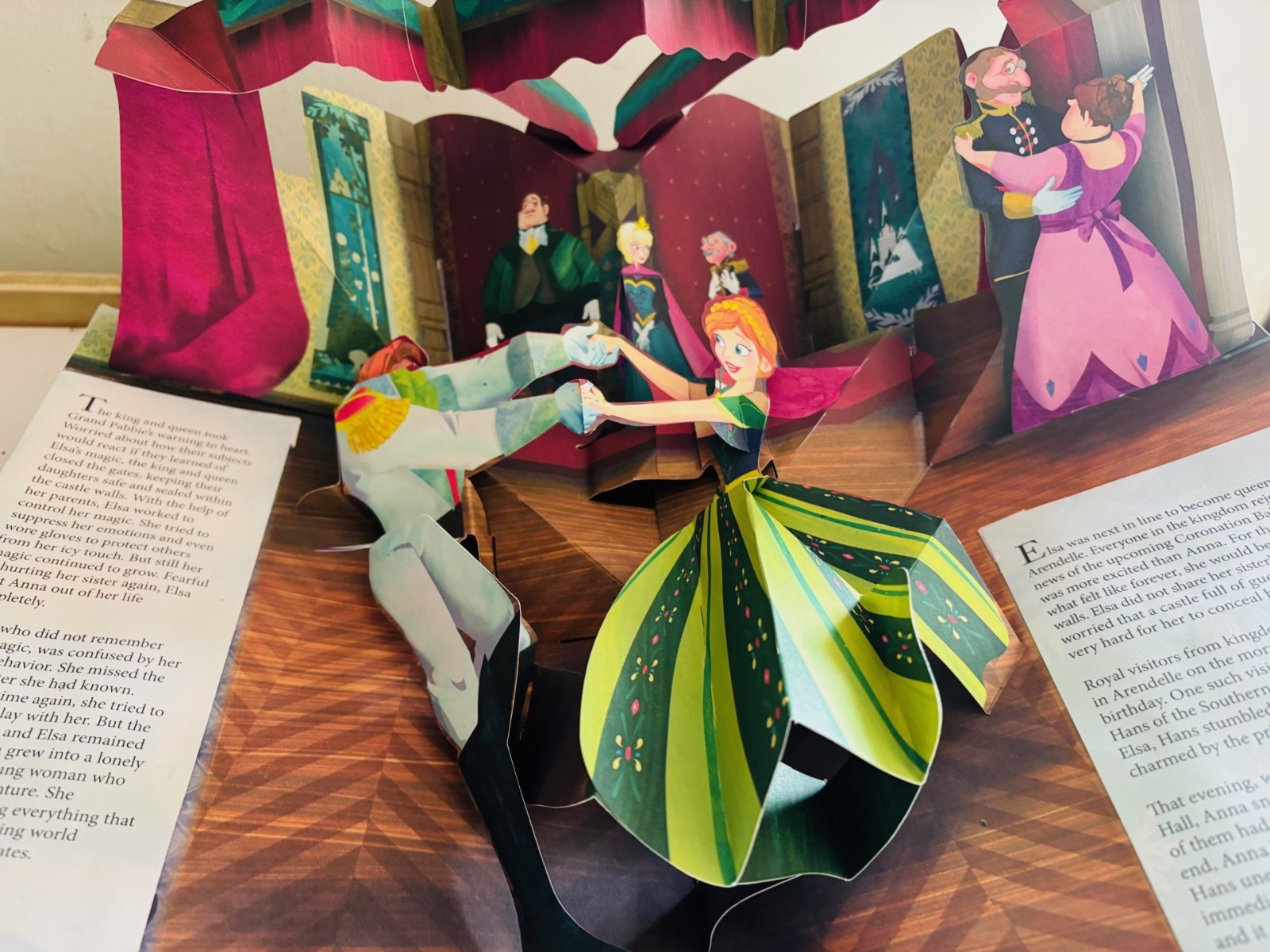 Disney Frozen: A Pop-Up Adventure Book – Matthew Reinhart – w. BONUS Items