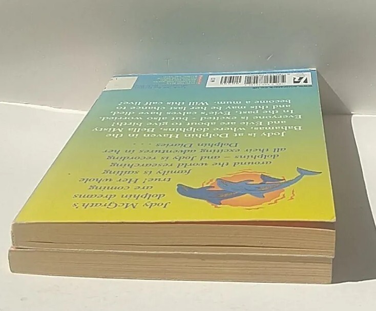 Lucy Daniels Dolphin Diaries / Piglet In A Playpen Lot of 2 Paperback Books