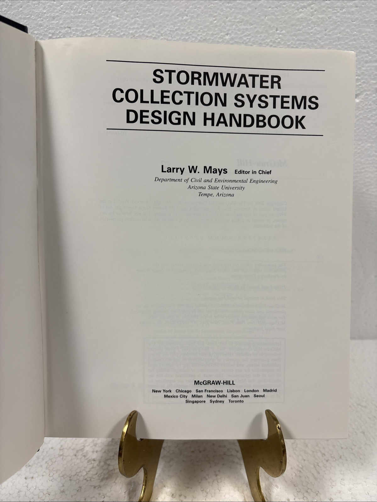 Stormwater Collection Systems Design Handbook by Larry W. Mays, 2001