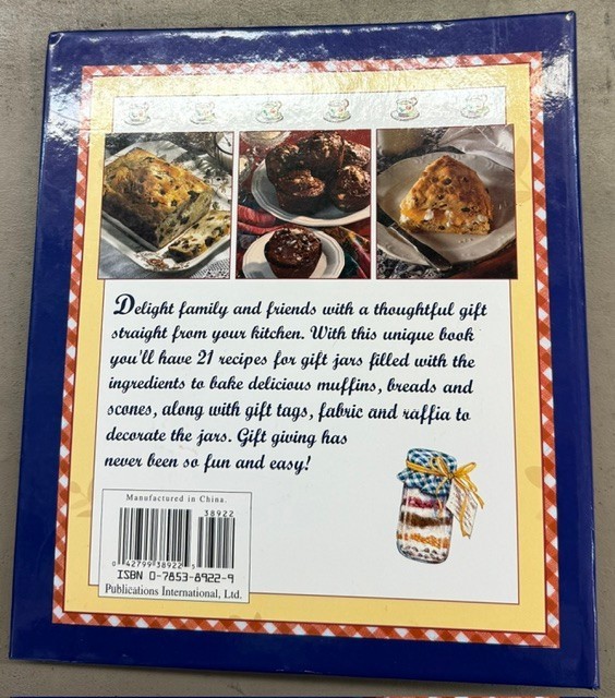 Gifts from a Jar / Muffins, Breads and Scones / 2005, Hardcover /