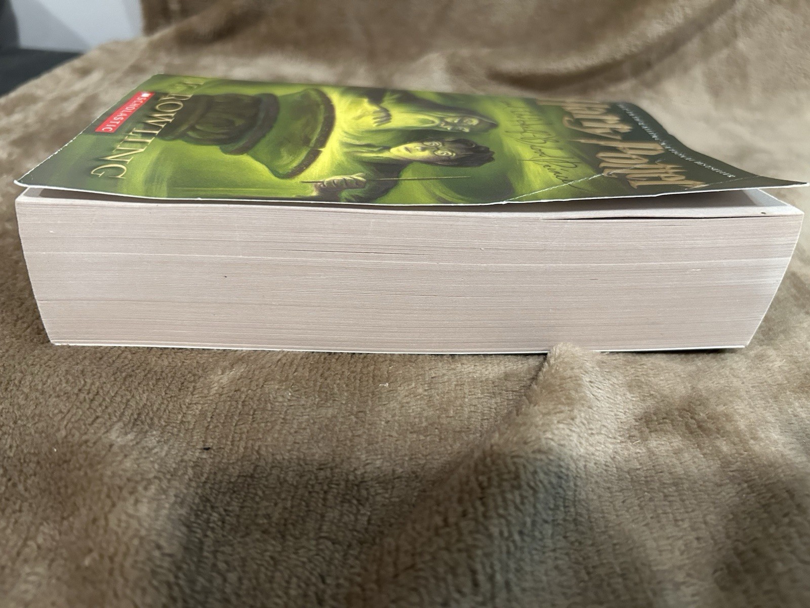 Harry Potter 5 Book Set 1-4, 6-7 Slightly Creased Slightly Withered