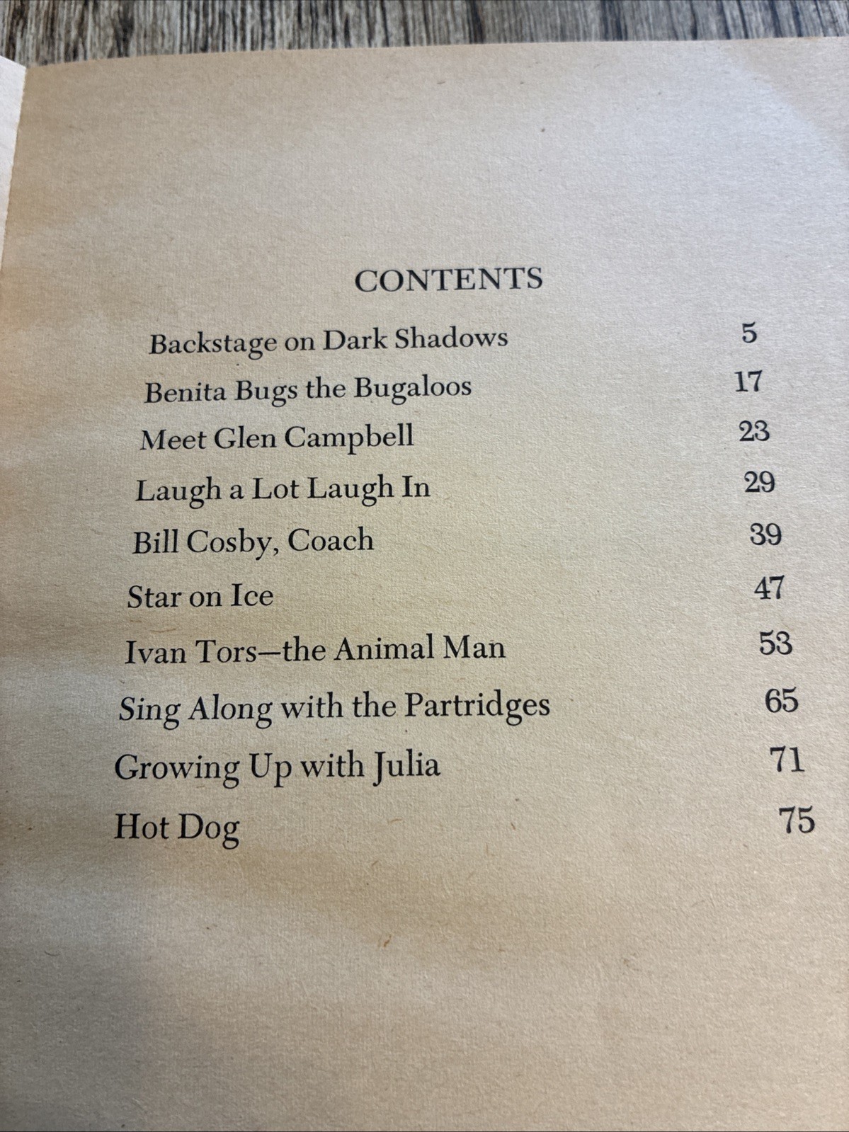 TV Favorites by Linda Beech ~ Dark Shadows Partridge Glen Cambell Pre Owned
