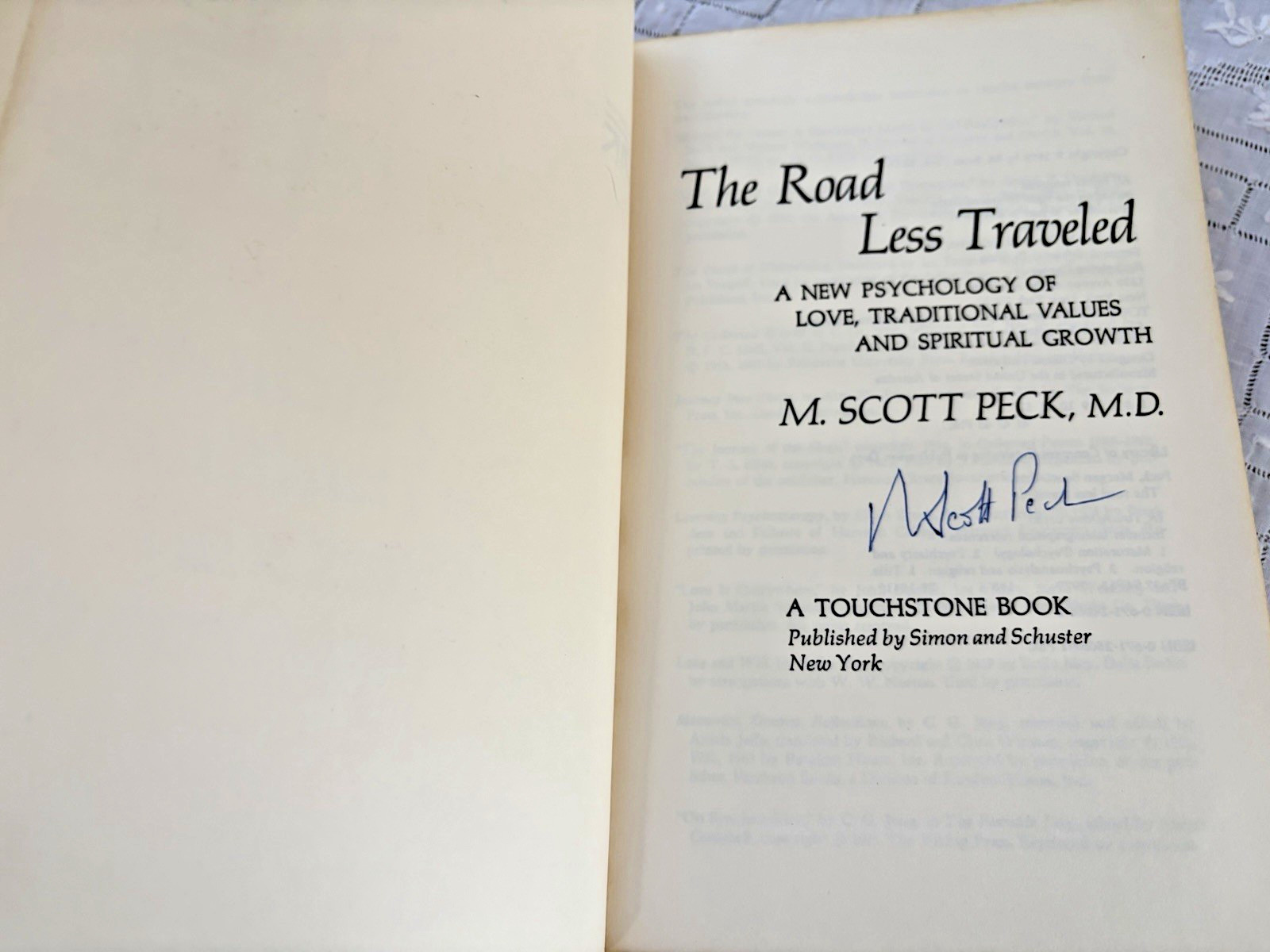The Road Less Traveled A New Psychology of Love SIGNED Copy 1979 Paperback