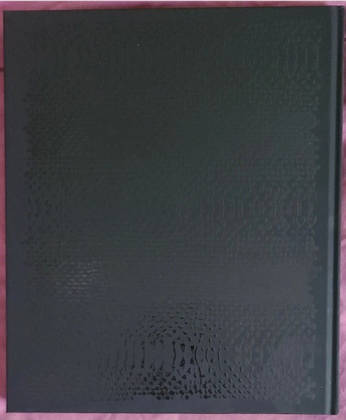 TAYLOR SWIFT Reputation Limited Edition VIP Tour Book (Hardcover)