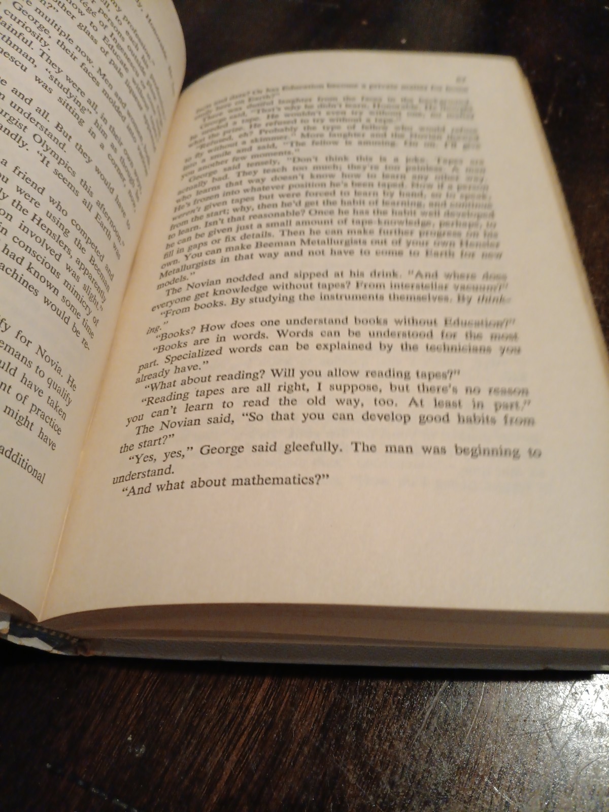 NINE TOMORROWS: Tales of the Near Future-ISAAC ASIMOV-1st Ed Nice
