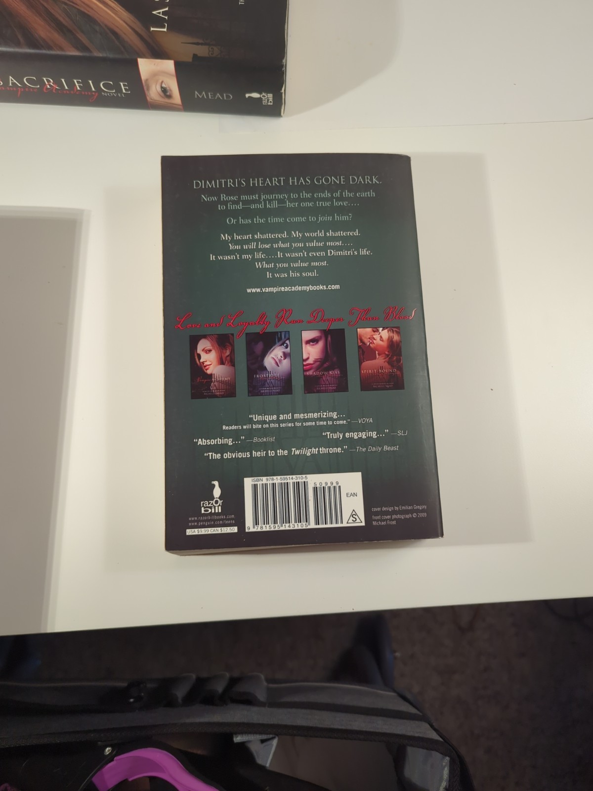 Vampire Academy Book Set 1-4, 6 Richelle Mead Paperback & Hardcover, Romance