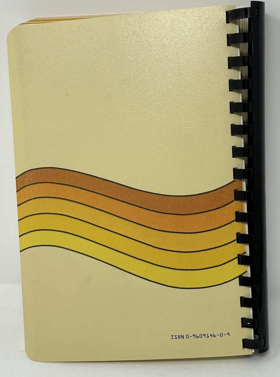 Cookbook Amber Waves Nebraska Junior League of Omaha 332 pages recipes 1983 VTG