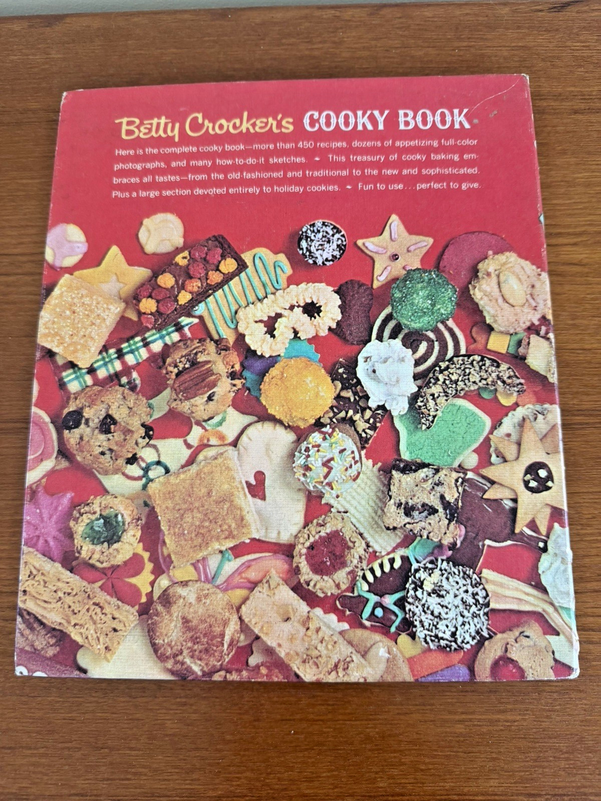 Vintage Cookbook Betty Crocker’s 1963 Cooky Book with Recipe Clippings Notes