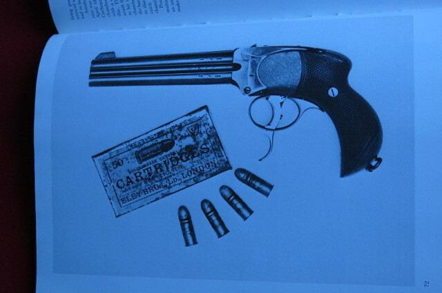 The Illustrated Book Of Pistols Hardcover Frederick Wilkinson191 Pages Nice Cond