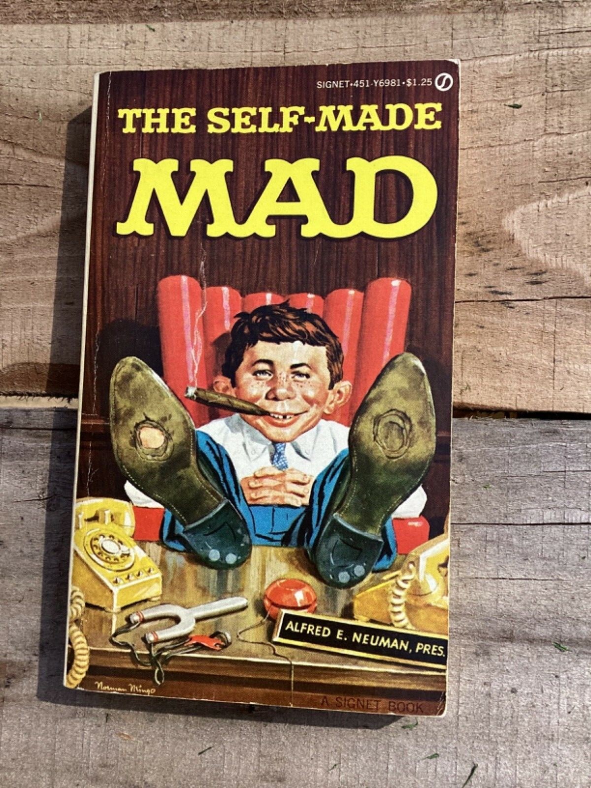 The Self-Made MAD Paperback 12th Printing Signet $1.25 T-451-Y6981 Free Shipping