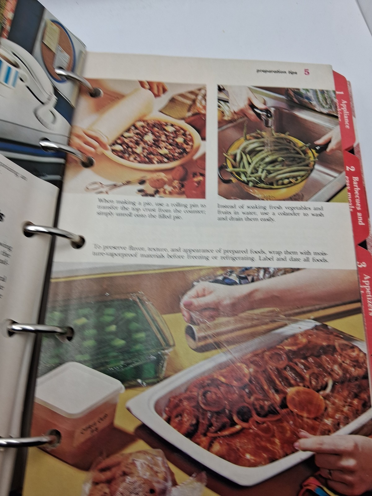 Vintage 1979 Better Homes and Gardens New Cookbook (6th printing) FINE