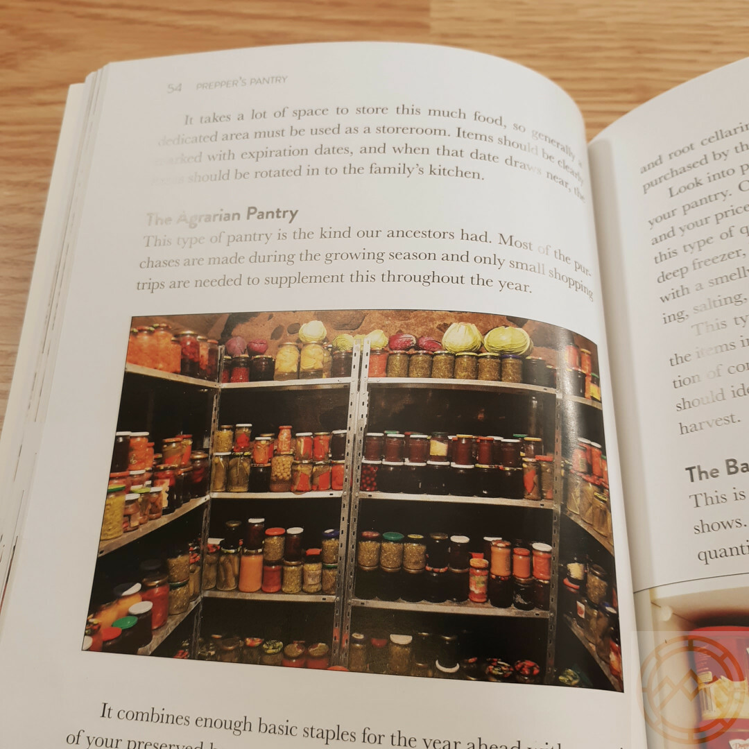 Preppers Pantry Book Blizzards Blackouts Hurricanes Pandemic Collapse of Economy