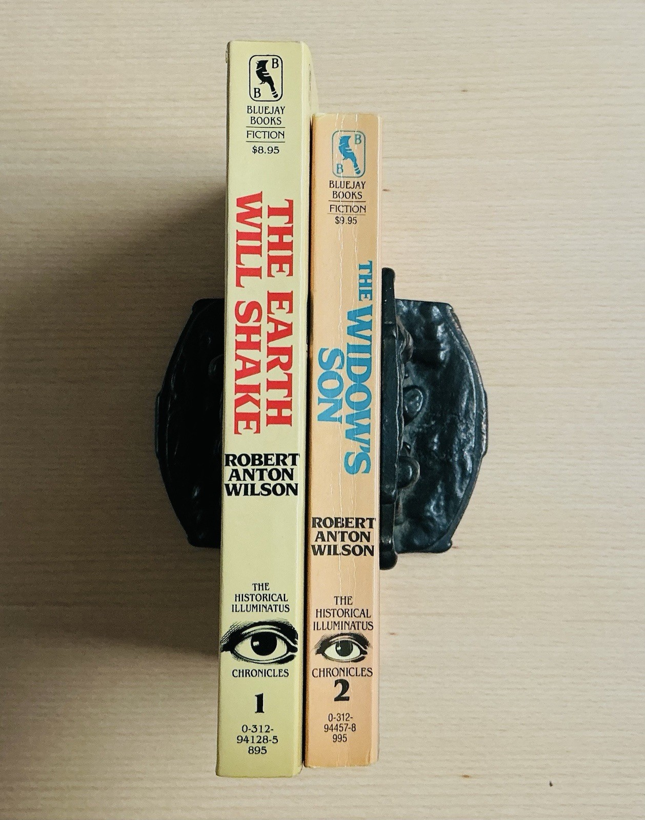 THE EARTH WILL SHAKE & WIDOW’S SON Robert Anton Wilson 1st TPB SF ILLUMINATUS