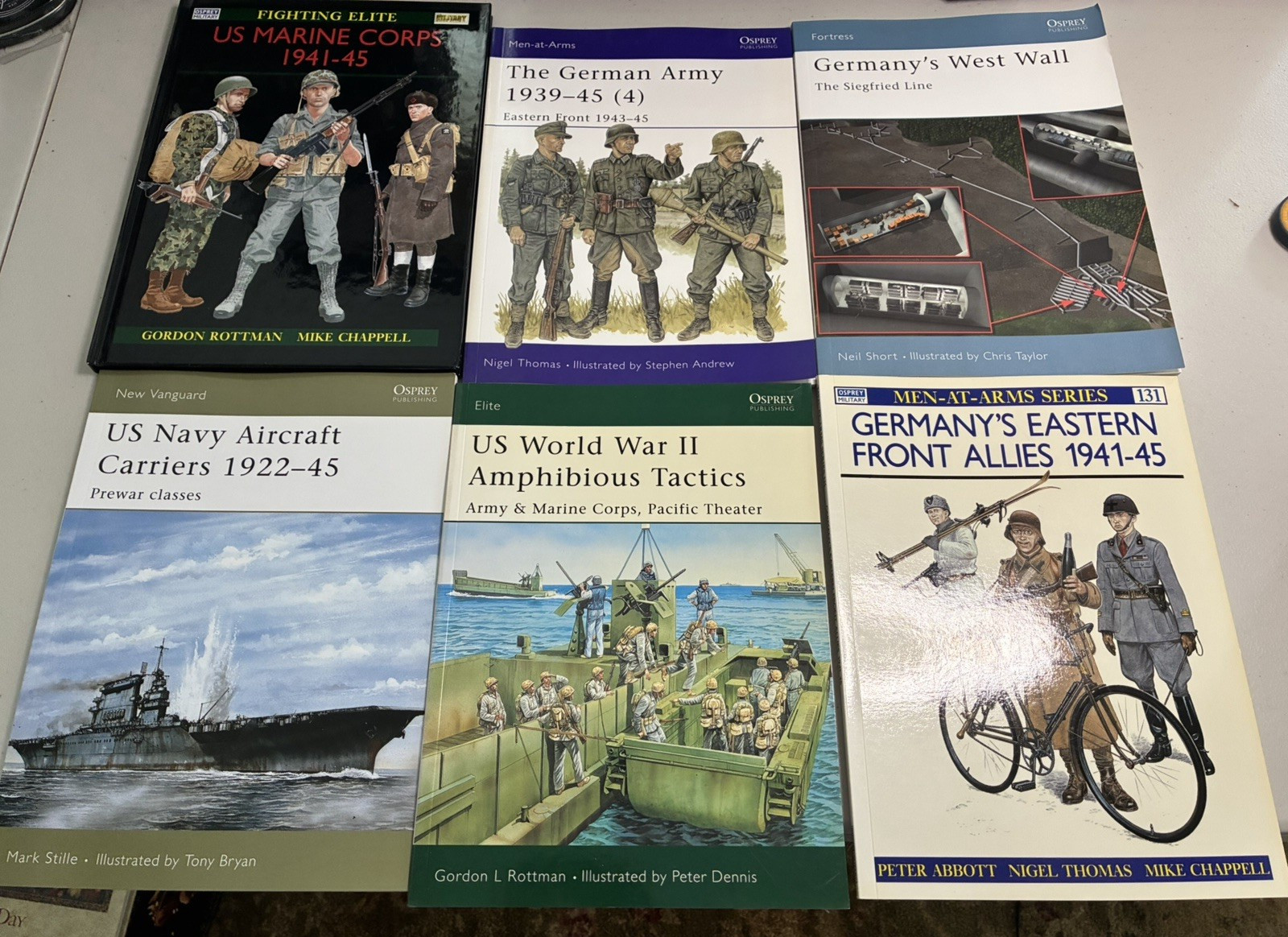 HUGE Lot 32 OSPREY Books World War II Era Soldiers Battles Uniforms Excellent