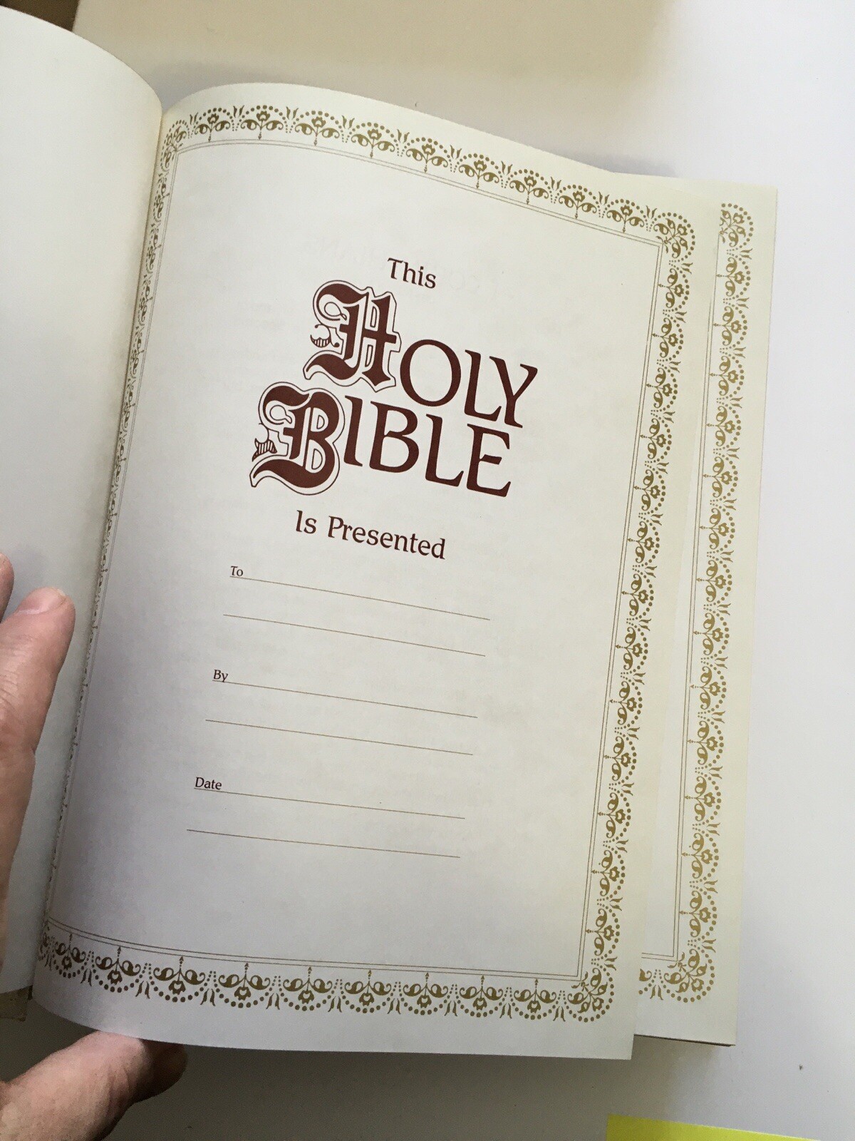 Nelson Family Reference Bible KJV Nelson 253W Padded Hardcover with Box