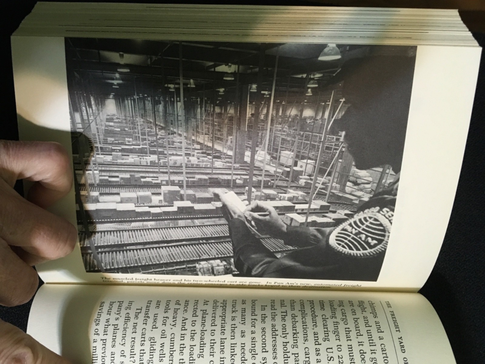 INTERNATIONAL AIRPORT Story of Kennedy Airport & US Commercial Aviation SCULLIN