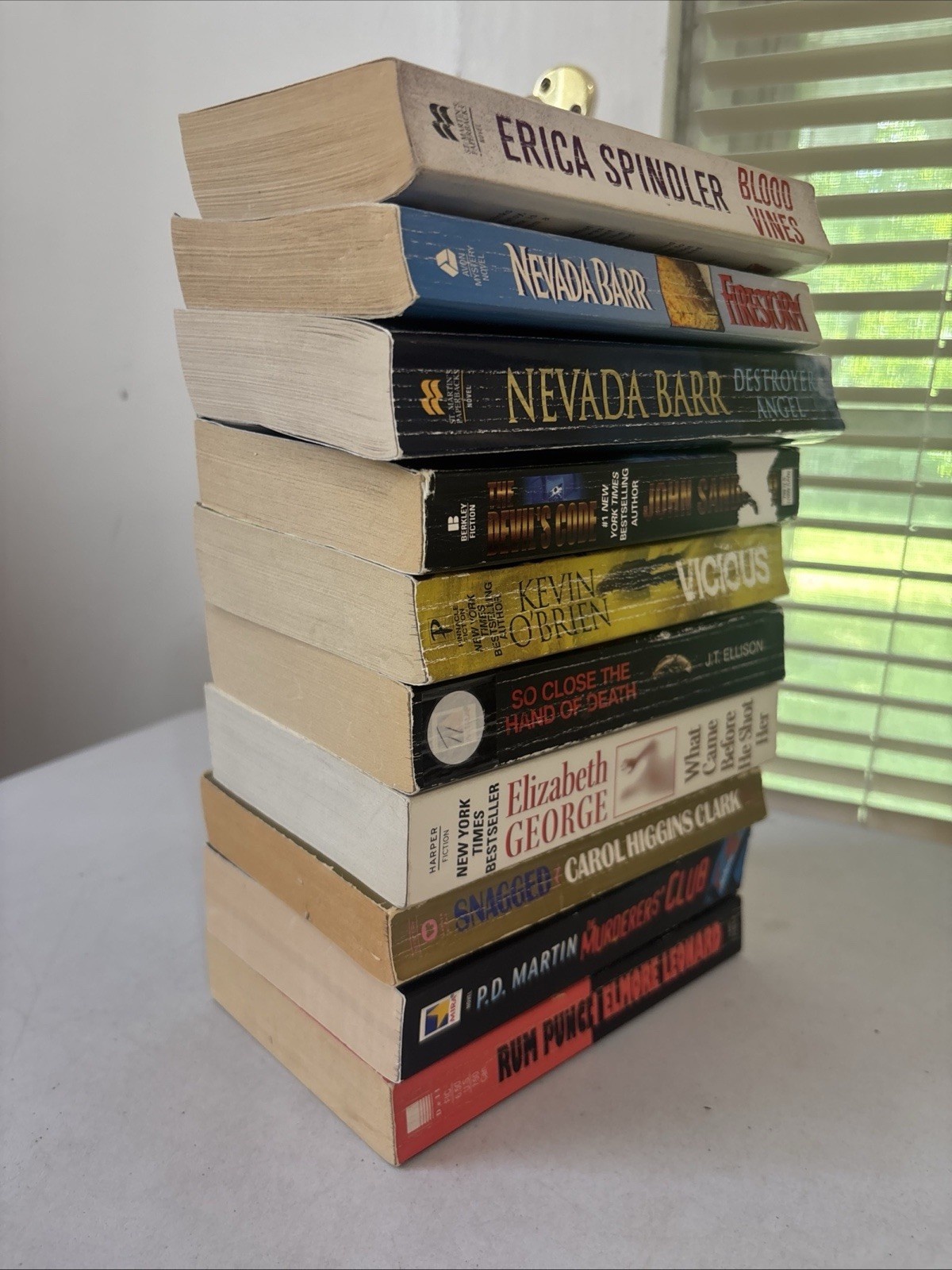 Lot of 10 – Mystery and Thrillers – Mixed Authors – FREE SHIPPING