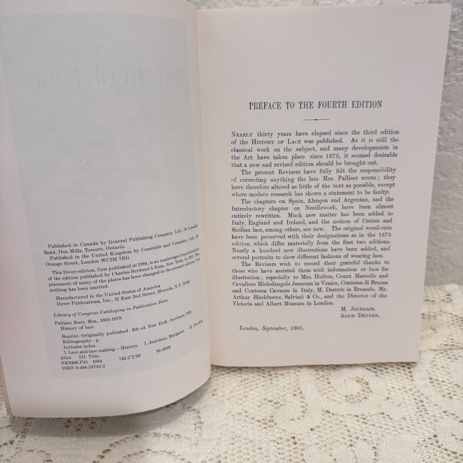 Lot 2 Vintage Lace Book History of Lace Palliser Dictionary Pat Earnshaw Textile