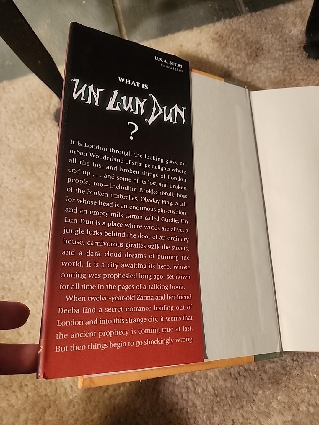 China Miéville SIGNED/Inscribed “Un Lun Dun” (2007) 1st Edition HCDJ