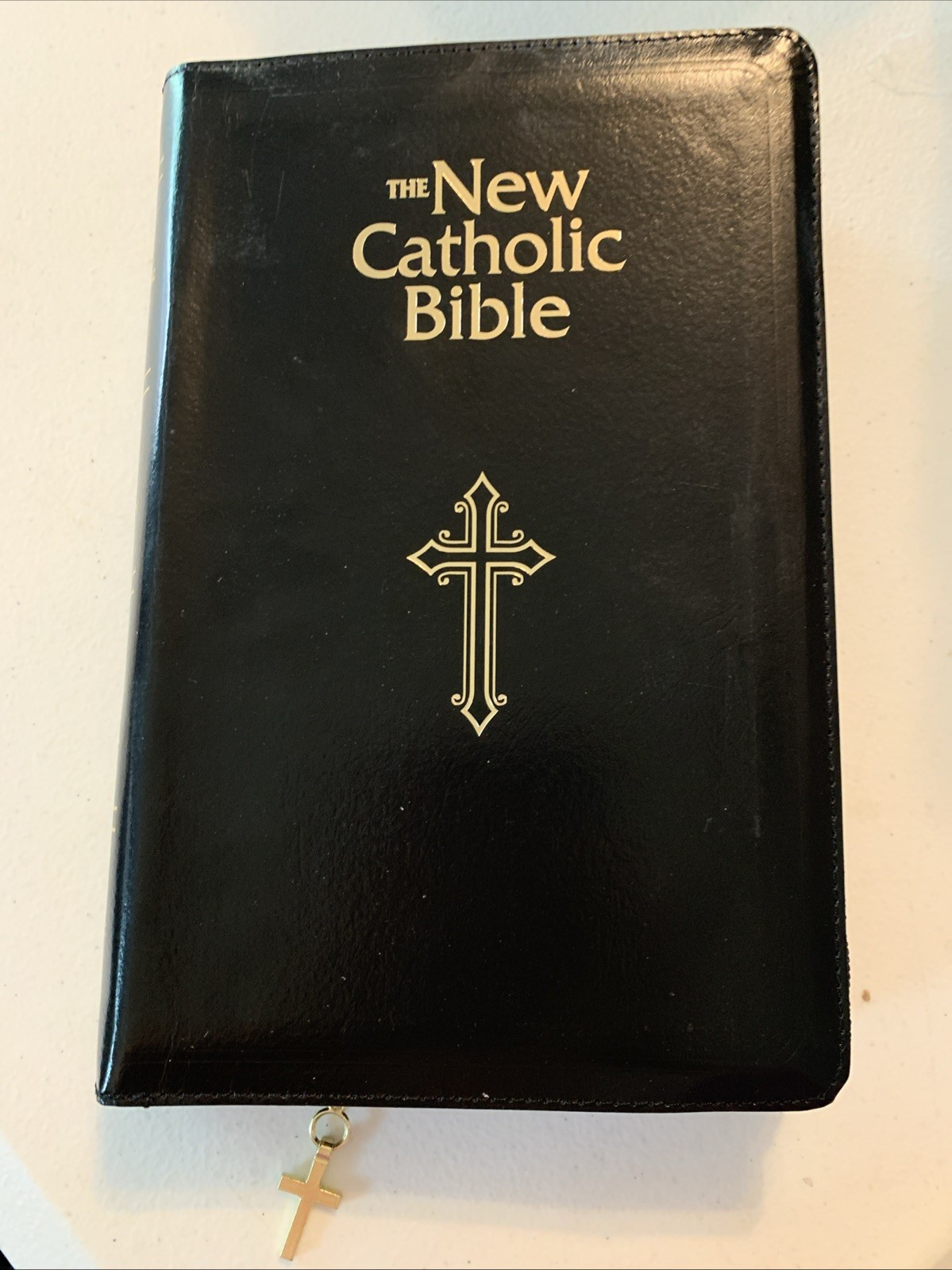 The New Catholic Bible Red Letter Edition Catholic World Press Black Zip Around