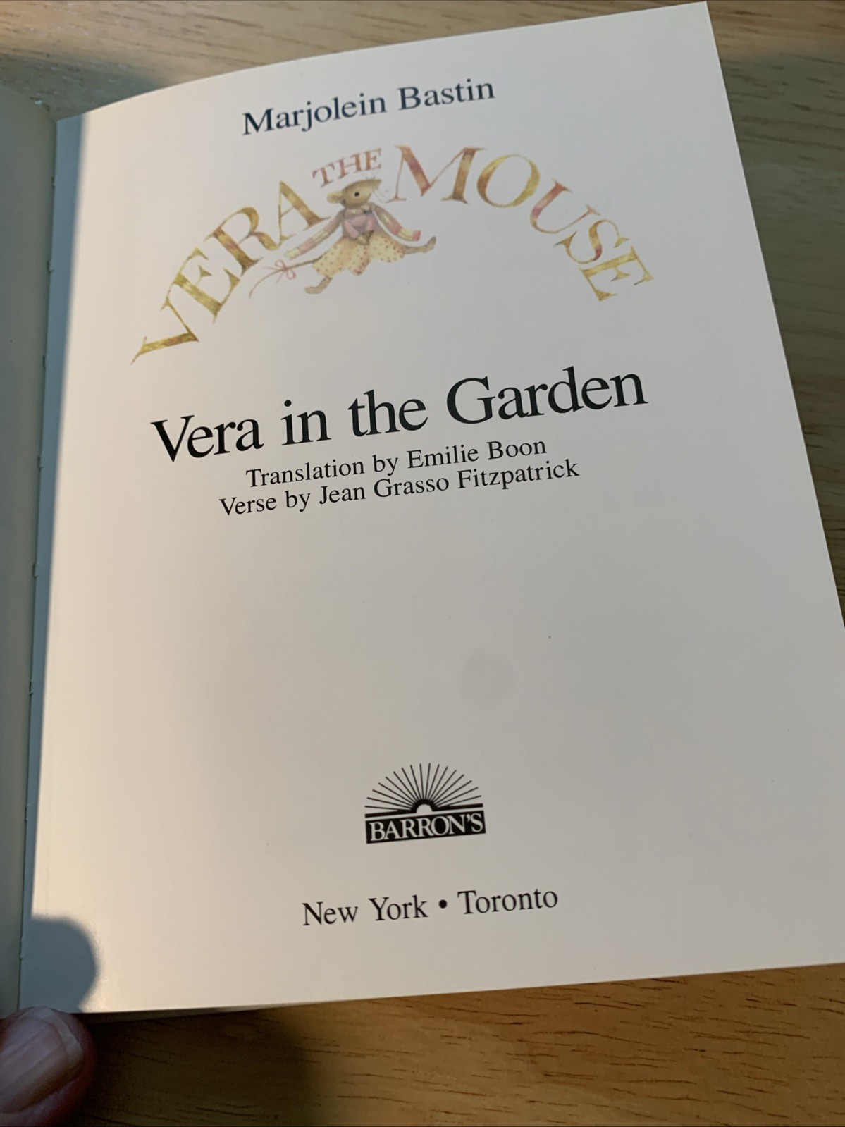 Vera in the Garden by Marjolein Bastin (Hardcover)