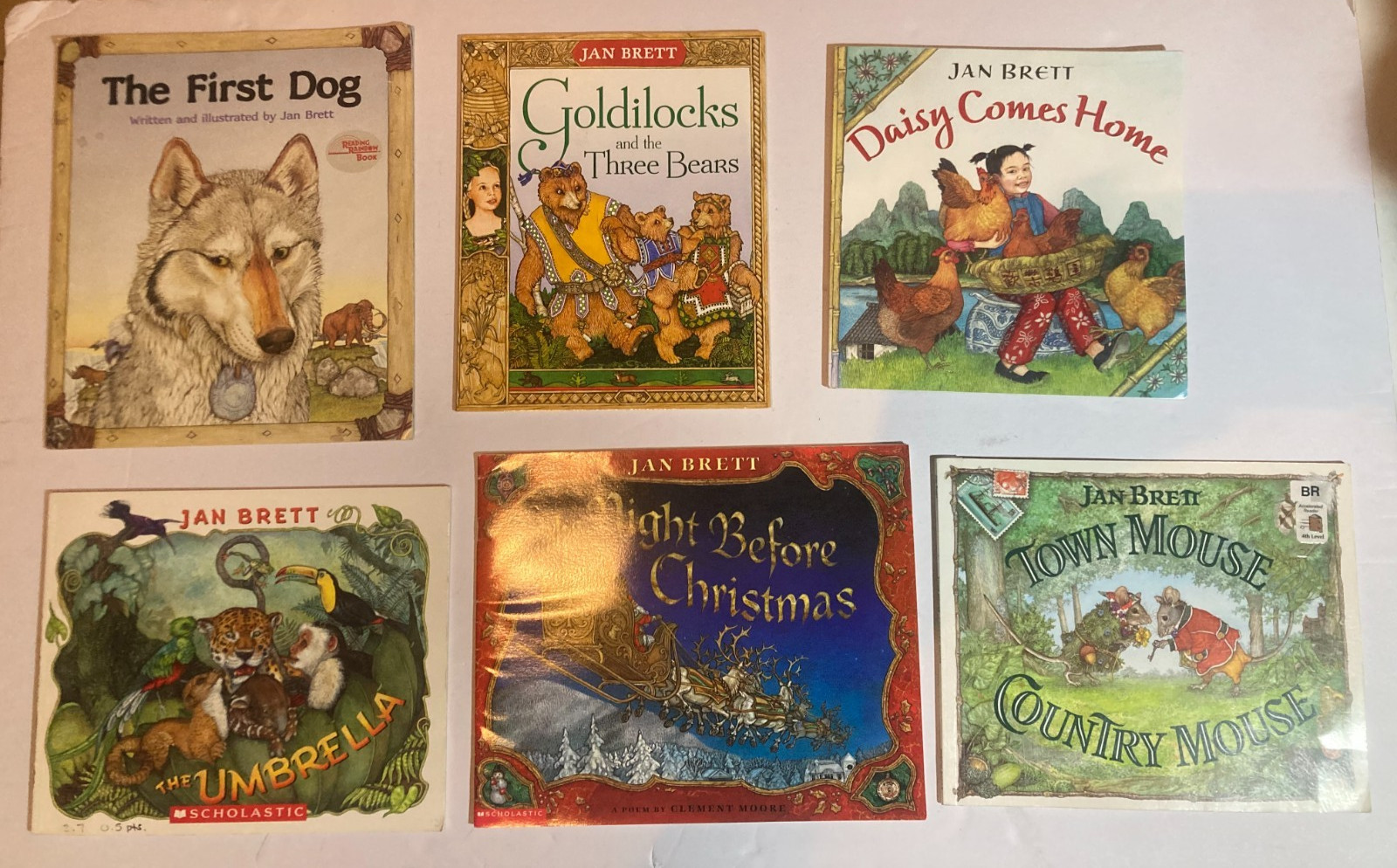 Lot JAN BRETT First Dog UMBRELLA Night Before Christmas TOWN MOUSE Lot of 13