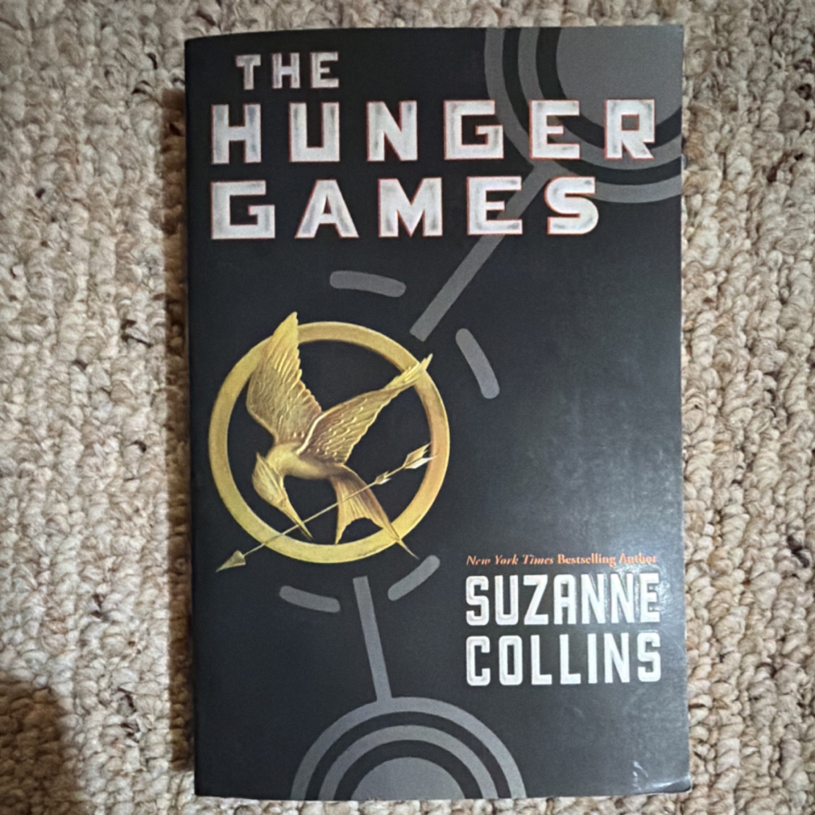 Suzanne Collins Hunger Games 2010 Trade Paperback Young Adult Dystopian Fiction