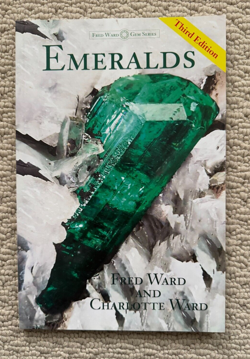 Emeralds (Third Edition) – Fred Ward Gem Series – Softcover LIKE NEW