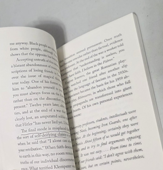 On Tyranny Twenty Lessons from the Twentieth Century by Timothy Snyder 2017 Book