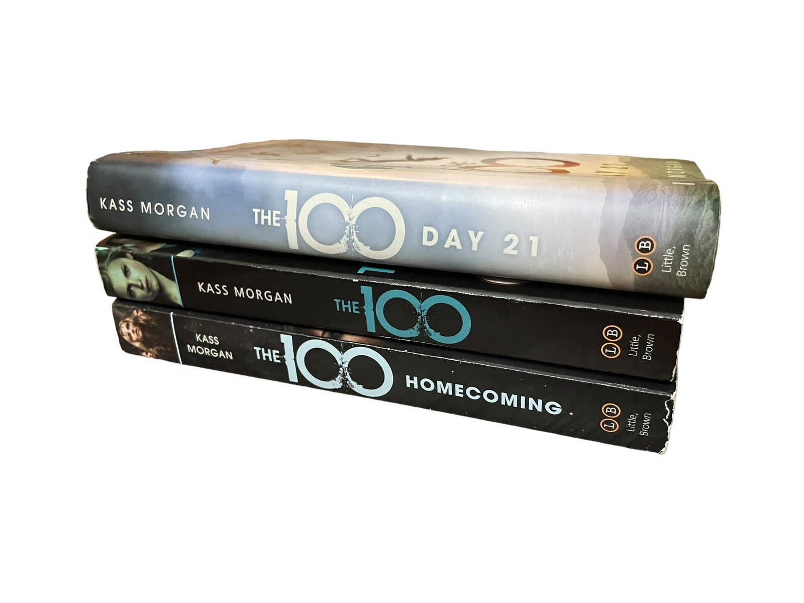 The 100 3 Mixed Book Lot Paperback Hardback Day 21 Homecoming CW TV Show