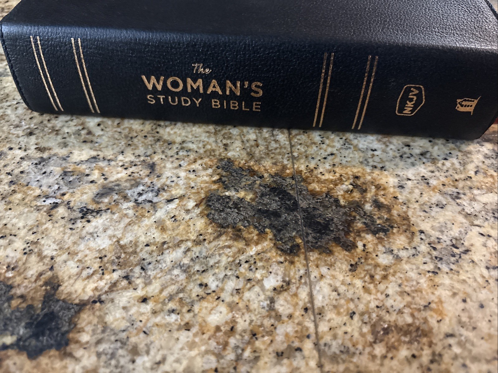 NKJV Womans Study Bible – $160 Retail – Black Genuine Leather Large Print