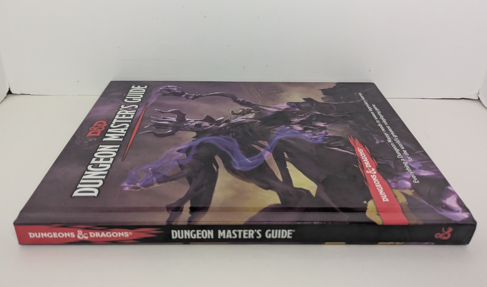 D&D 2014 Dungeon Master’s Guide (Dungeons & Dragons Core Rulebook)