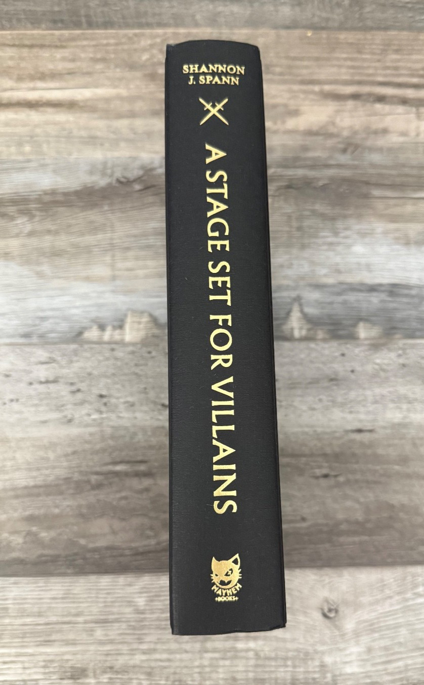 Waterstones A STAGE SET FOR VILLAINS Shannon J. Spann SPRAYED EDGES UK 1st/1st