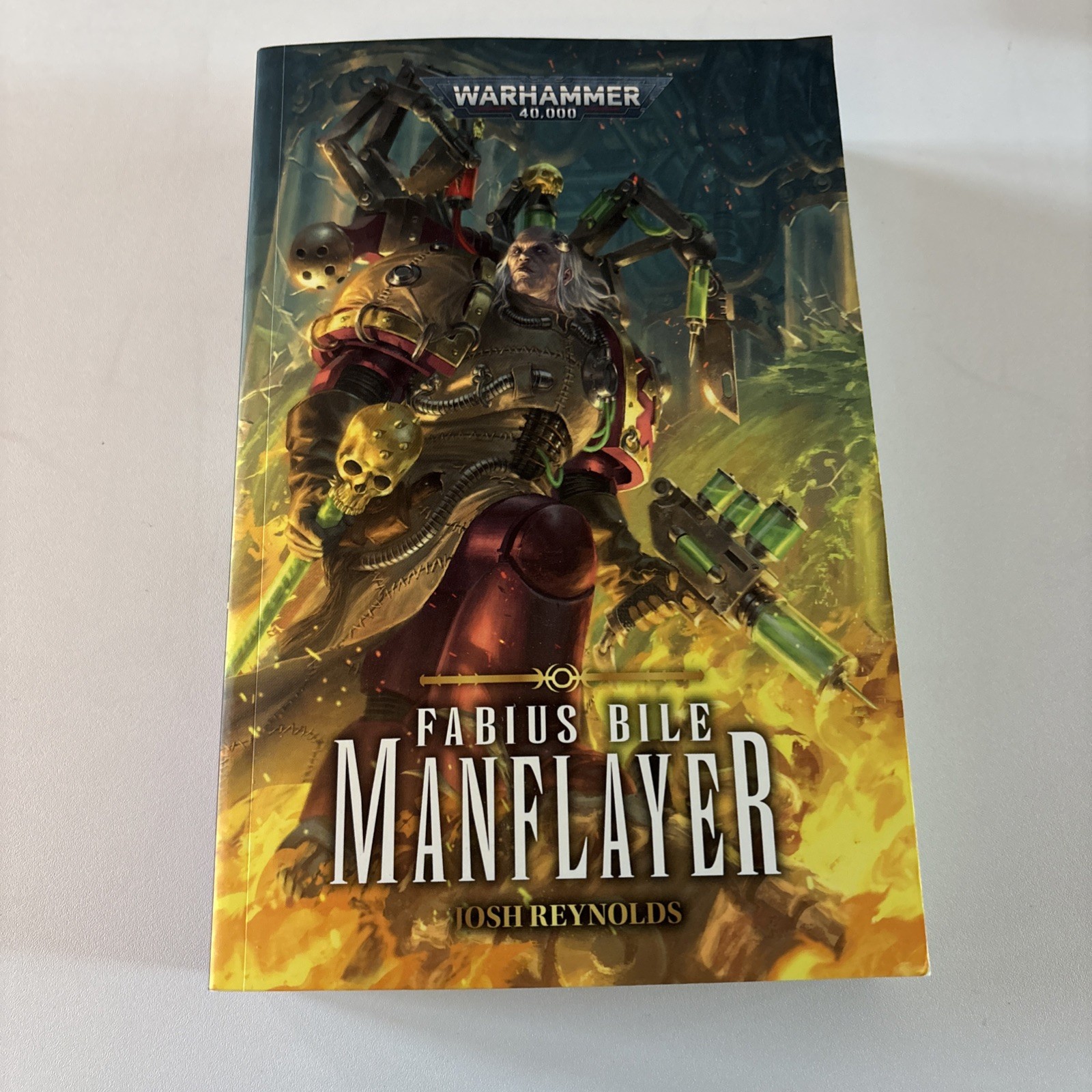 Warhammer 40K Fabius Bile MANFLAYER By Josh Reynolds Trade Paperback Excellent!