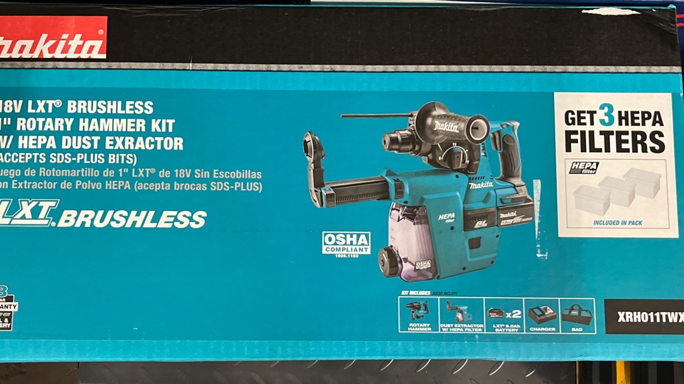 Makita XRH011TWX 18V LXT Lithium‑Ion Brushless Cordless 1 inch Rotary Hammer Kit