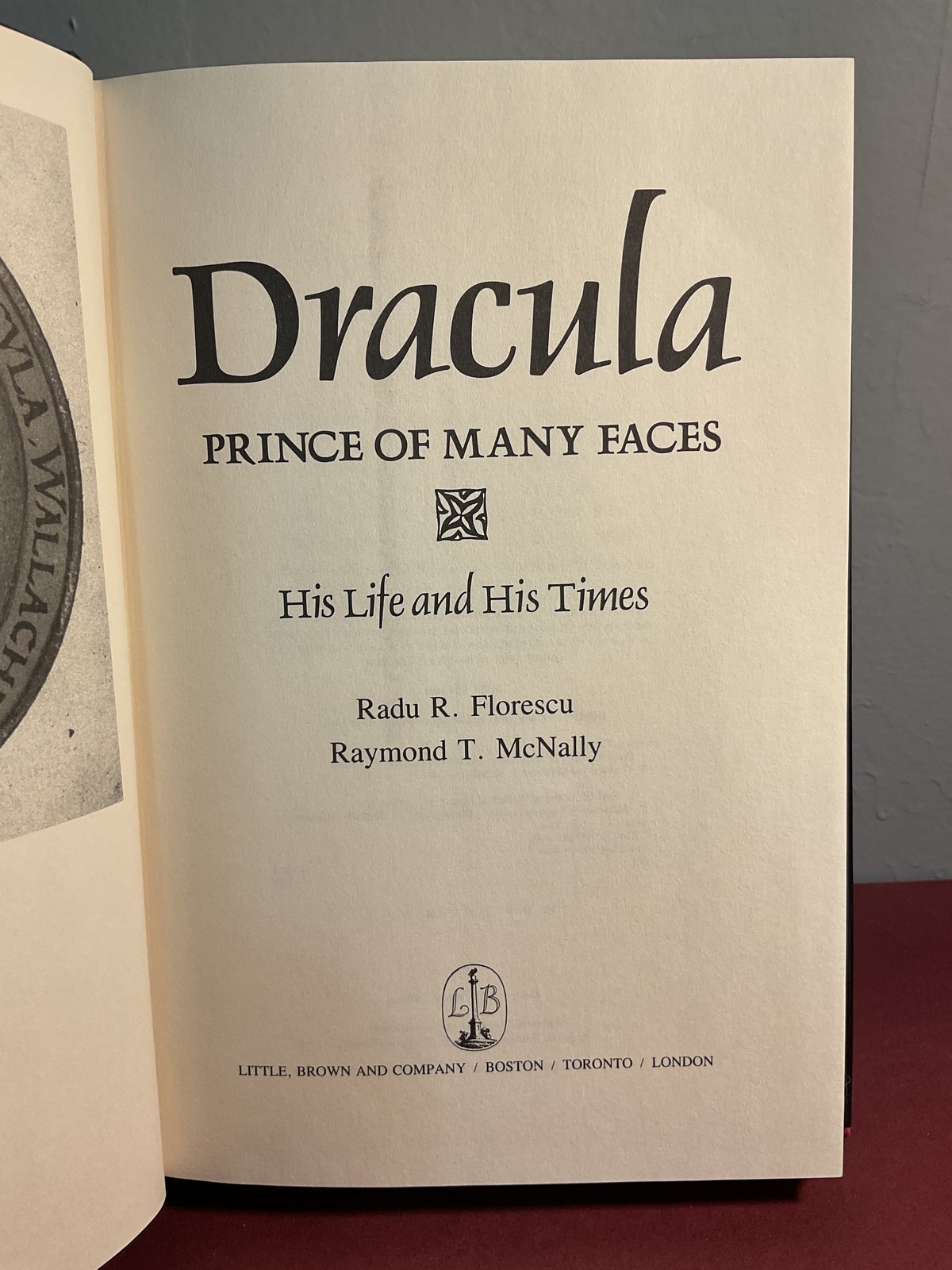 Dracula Prince of Many Faces 1st Ed 1989 Florescu McNally Vlad the Impaler HC DJ
