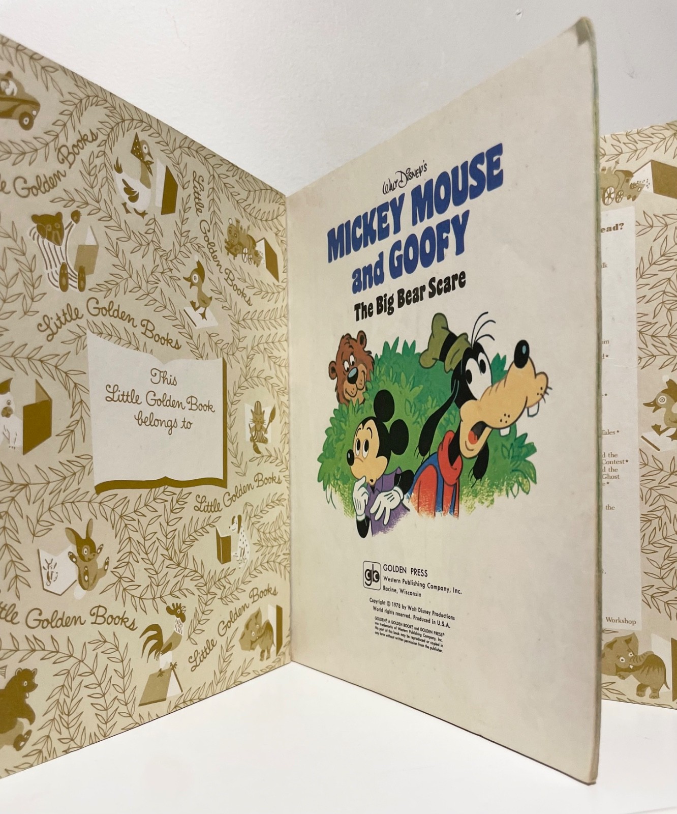 Mickey Mouse and Goofy The Big Bear Scare – 1978 – Little Golden Book – GC