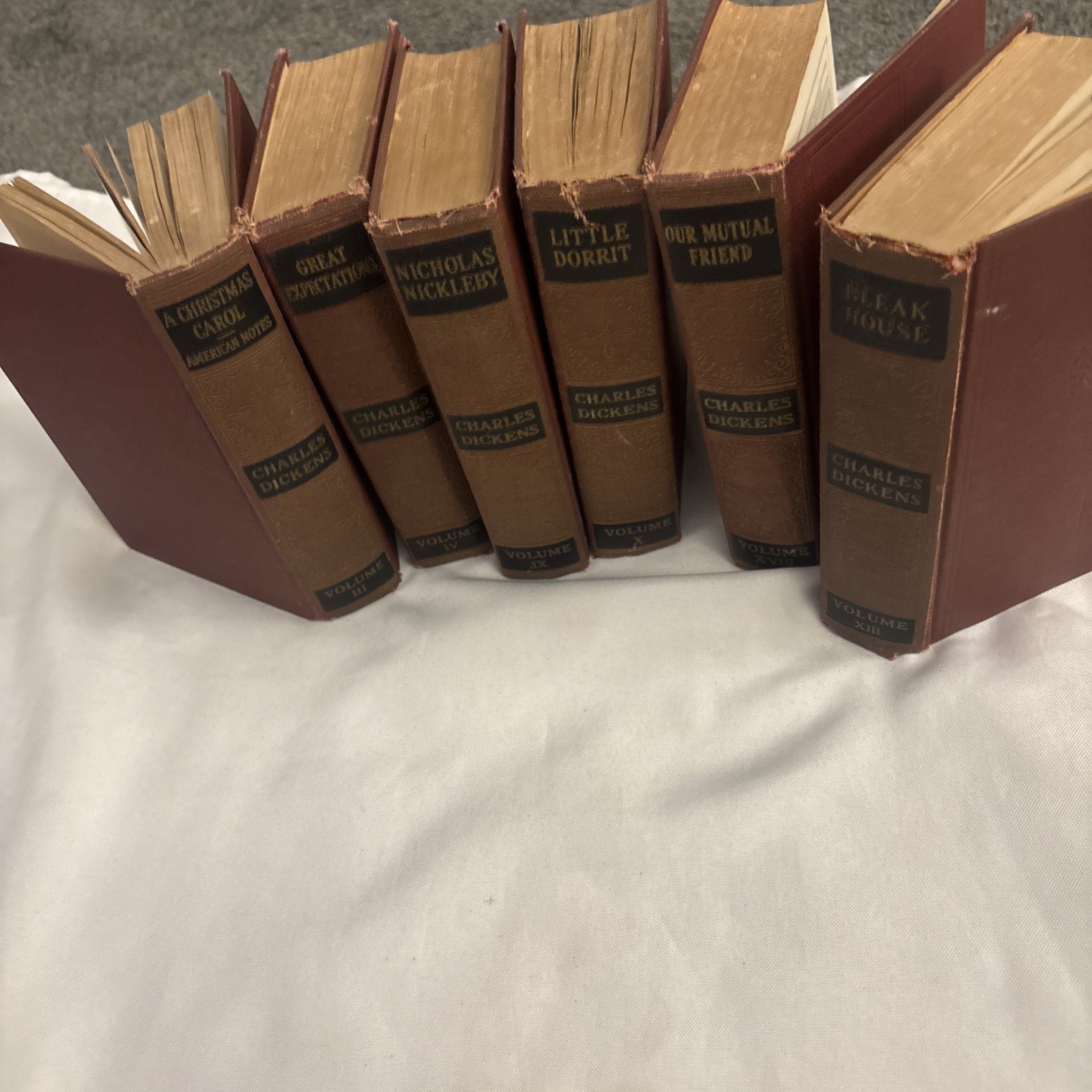 Charles Dickens 1936 Set of 6 Books Cleartype Edition – Not a Full Set