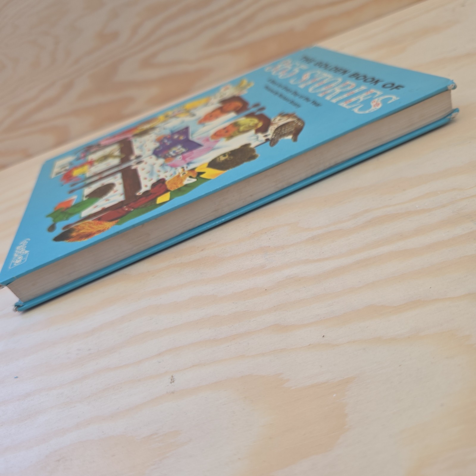 The Golden Book of 365 Stories Kathryn Jackson Golden Press Book Hardcover 1978