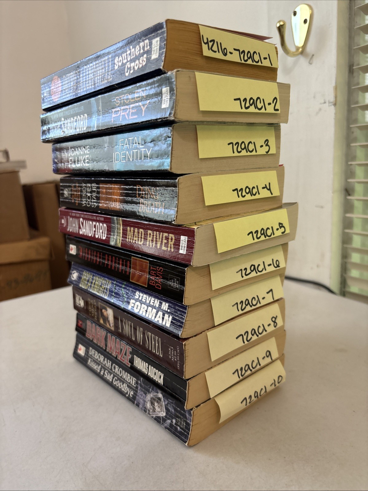 Lot of 10 – Mystery and Thrillers – Mixed Authors – FREE SHIPPING