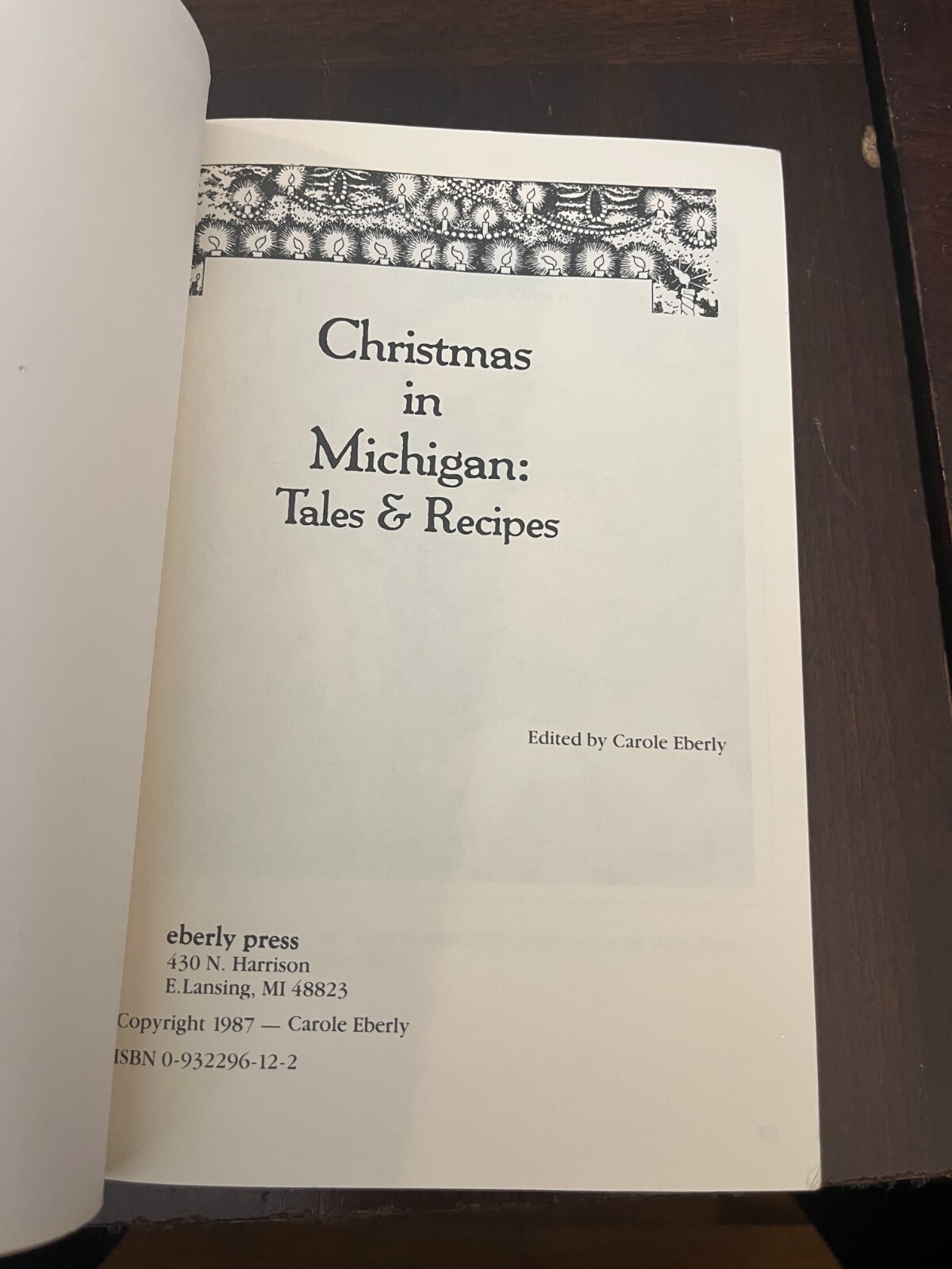 Christmas in Michigan: Tales & Recipes-Carole Eberly 1987, Paperback VG vintage