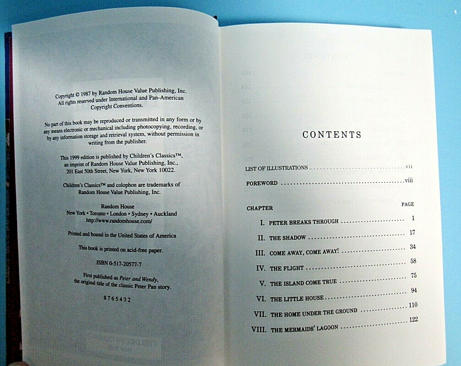 1999 EDITION PETER PAN 267-PAGE HARDCOVER BOOK BY SIR JAMES M. BARRIE
