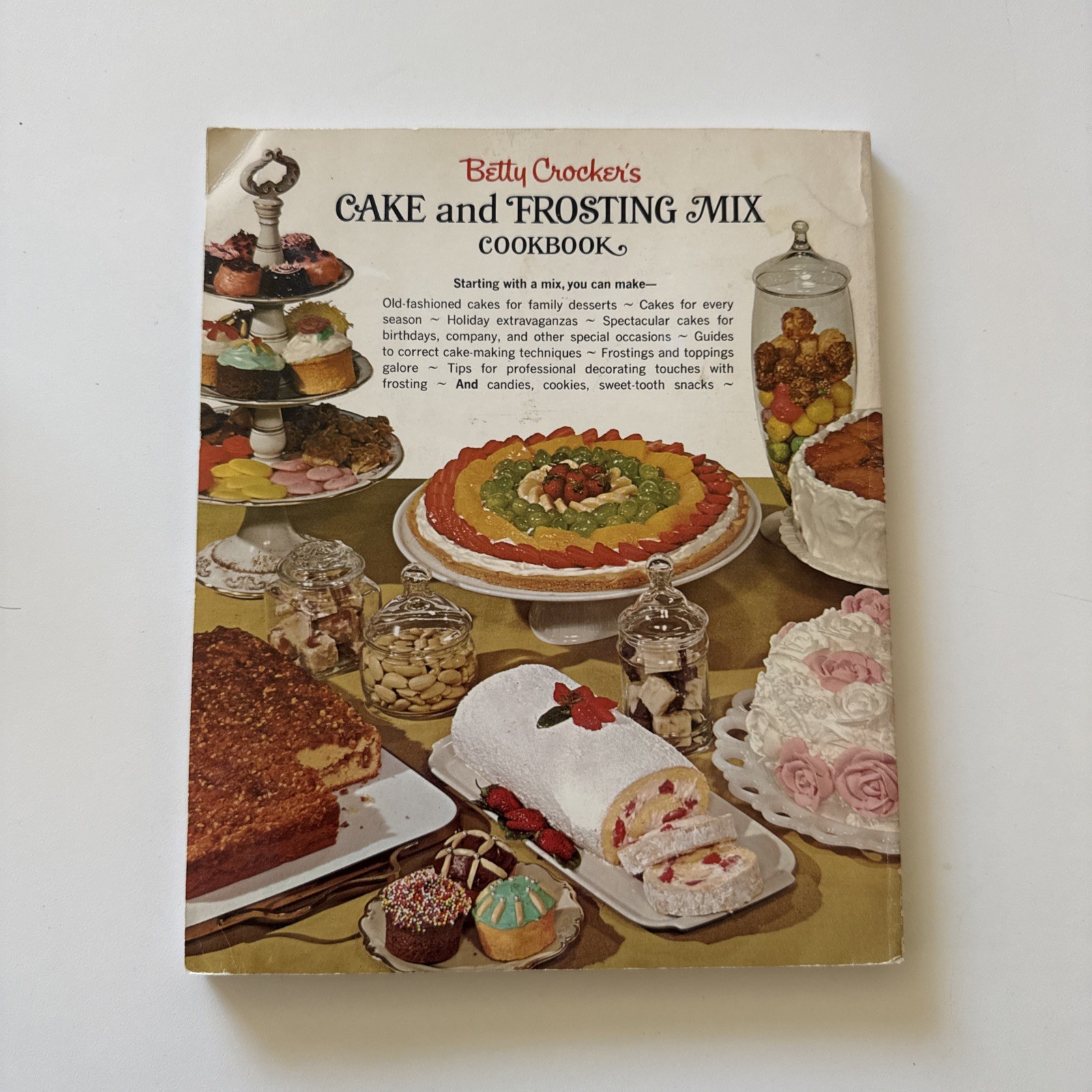 Cake & Frosting Mix Cookbook – Betty Crocker – 1966 – 1st Edition