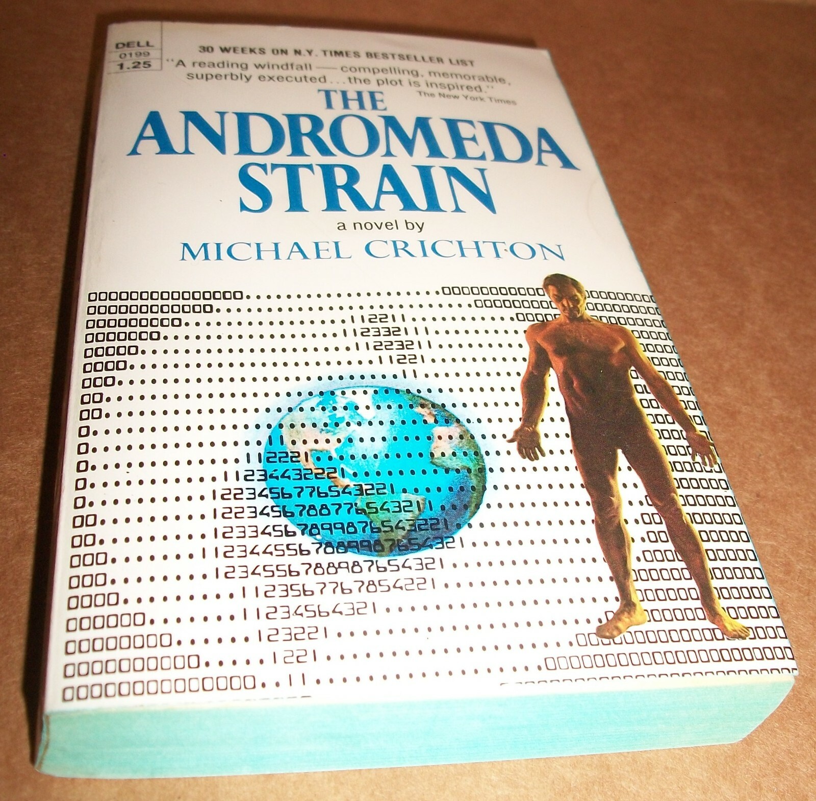 The Andromeda Strain Michael Crichton PB Dell #0199 1st print June 1970 $1.25 VG