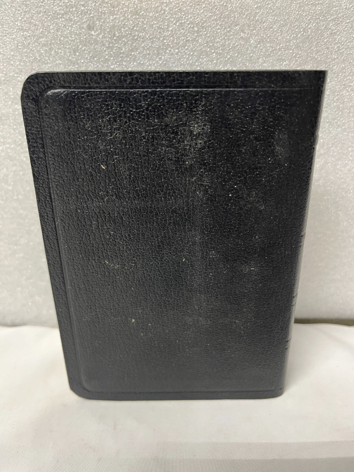 Holy Bible – The Smallest Bible Thomas Nelson 103 Black Leatherflex, gold pages